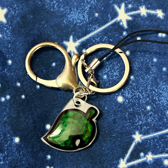 Handmade Animal Crossing New Horizons Leaf Keychain - Picture 2 of 5
